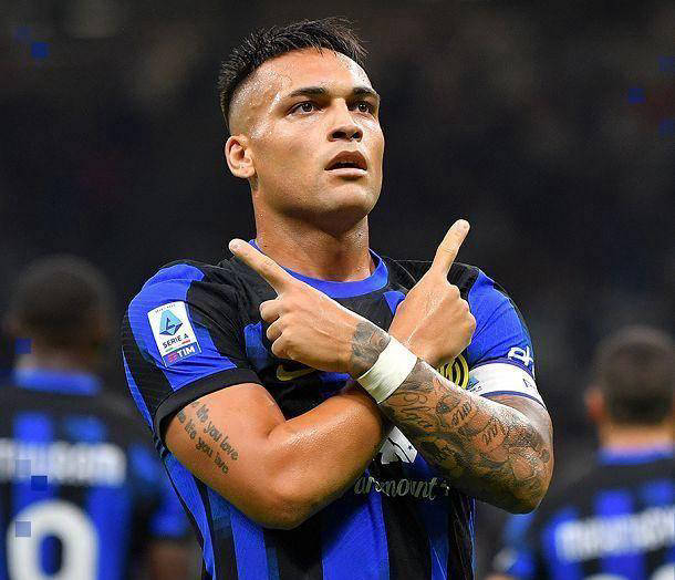 足球巨星另类时尚造型惊艳全场