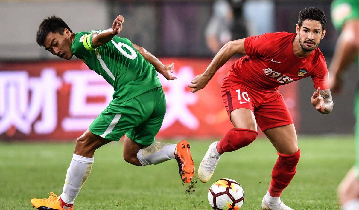 包含广州富力主场对阵贵州恒丰智诚，迎来反弹良机的词条